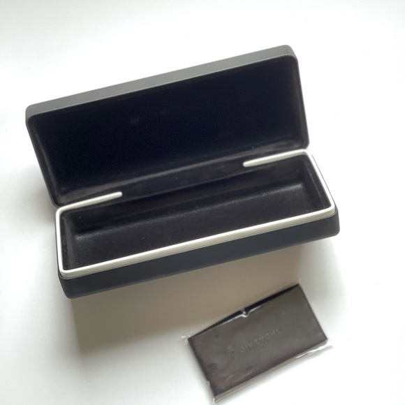 Givenchy 58mm Cat Eye Sunglasses NWT - Picture 13 of 13